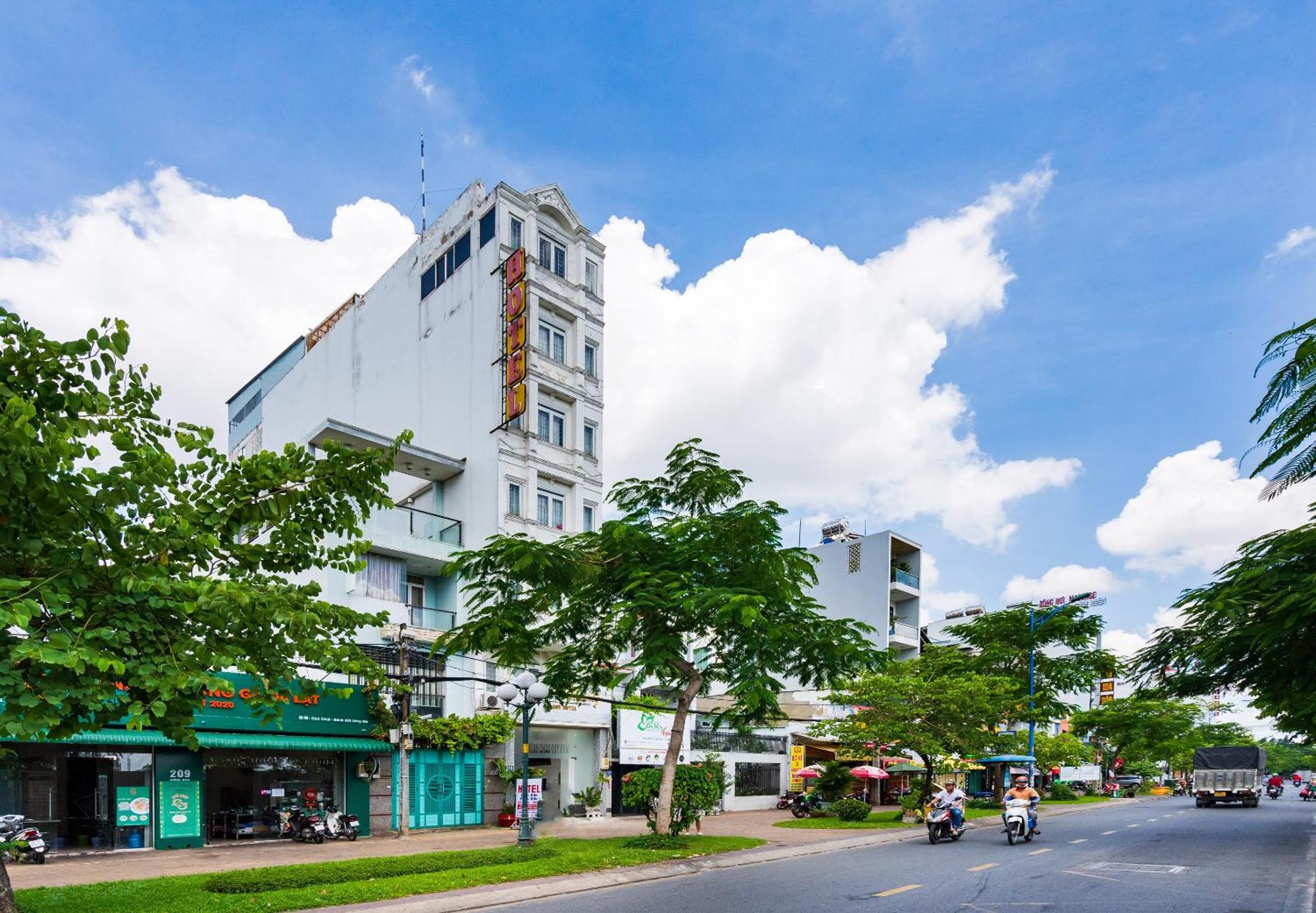 Mai Phuong - Ruby Saigon Hotel Хошимин Экстерьер фото